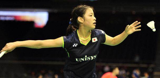 使他无法接 使他无法接