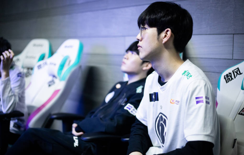 低迷表现 低迷表现