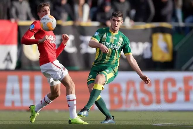 贴身定身 贴身定身